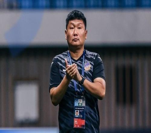 官宣！38歲土帥“轉(zhuǎn)會(huì)”，劉建業(yè)執(zhí)教中超新軍，罕見產(chǎn)生轉(zhuǎn)會(huì)費(fèi)