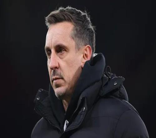 內維爾：盧克肖應該踢得更強硬，他讓隊友陷入了兩難的境地