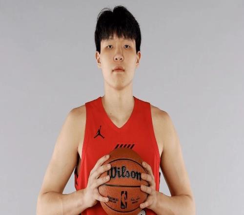 恭喜！楊瀚森NBA首次首發球衣被拍賣42356元商業價值不菲