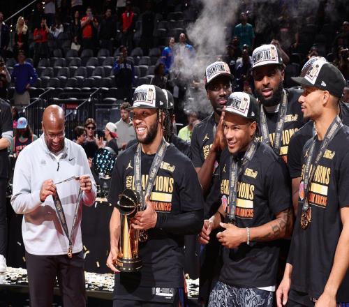 轟25+8奪冠！29歲紐約之王奪MVP扎心馬刺：比肩詹皇字母哥