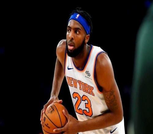 場(chǎng)均僅3.6分的他，卻完爆文班亞馬成奪冠功臣，億萬合同指日可待