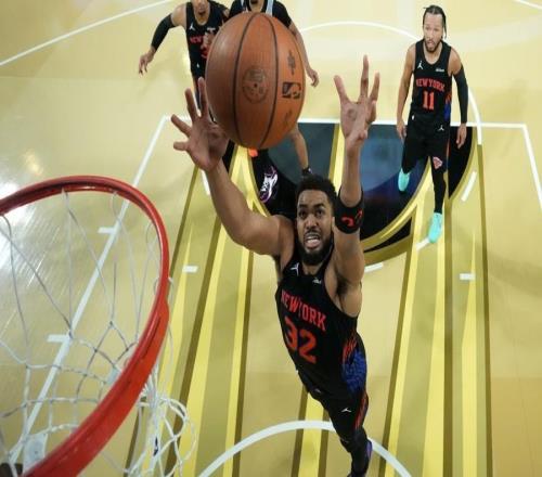 NBA杯尼克斯逆轉(zhuǎn)奪冠終結(jié)52年冠軍荒，布倫森榮膺M(jìn)VP助紐約復(fù)興