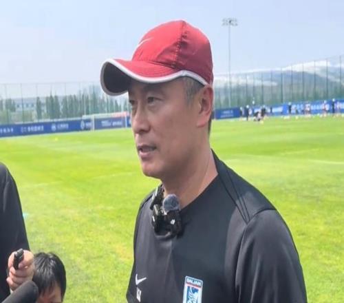 英博起大早趕晚集！鐵人下手太快蓉城不留小嚴國安不能請老徐