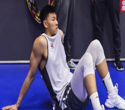 CBA最差的頂薪球員！拿600萬場均2分，京蜜怒噴：冒充職業球員