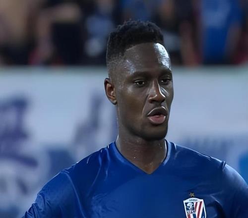 本賽季才加盟大連英博的外援鋒霸，可能提前被解約，原因讓人無奈