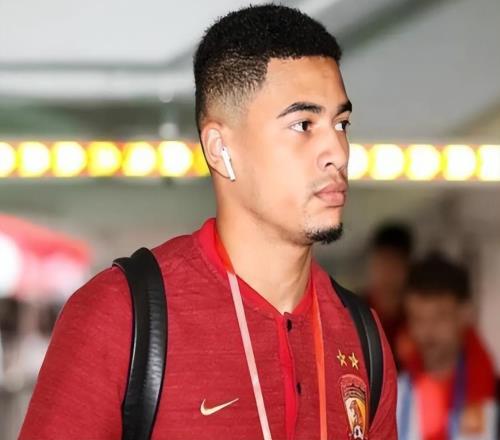 喜訊！他是申花德轉(zhuǎn)身價(jià)唯一達(dá)到百萬歐元的本土球員，贏得點(diǎn)贊