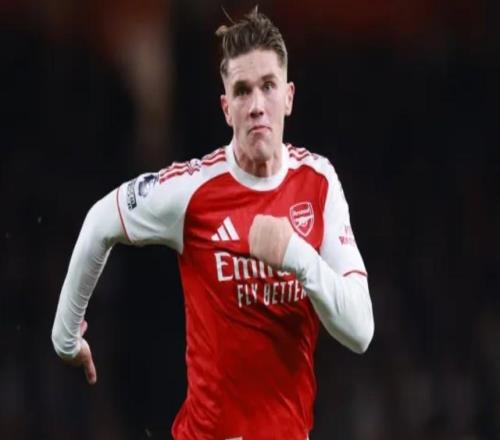 卡拉格：哲凱賴什要坐穩(wěn)首發(fā)很難，目前梅里諾才是首選