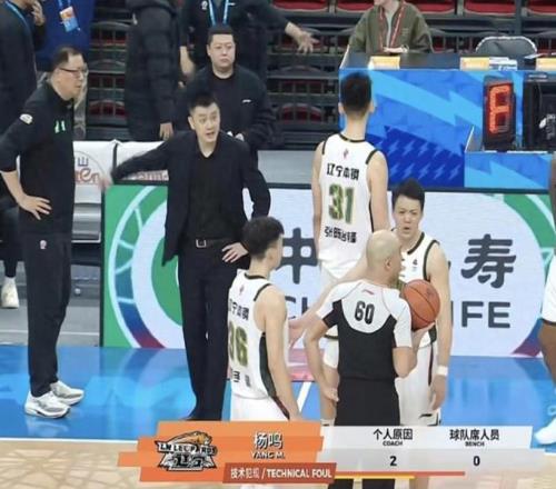 楊鳴不當言論或被追加處罰，浙江隊吃新賽季第一張罰單