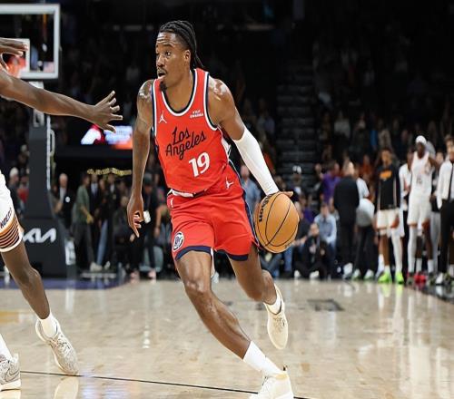 在發展聯盟都有些打不明白，快船之前為什么要給他雙向合同