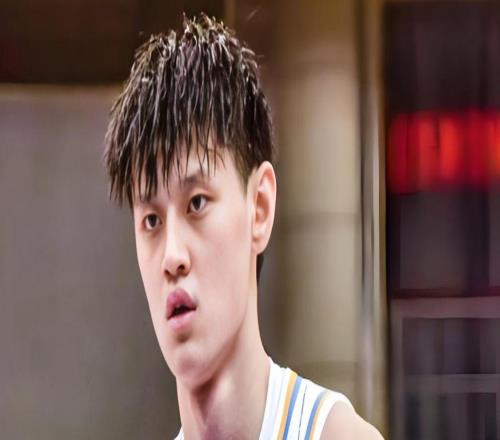 浪子回頭！曾凡博與北京隊完成簽約，重返CBA