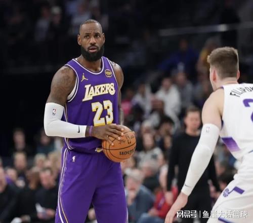 NBA最新排名出爐！湖人保住西部第3，火箭率先掉隊，勇士雪上加霜