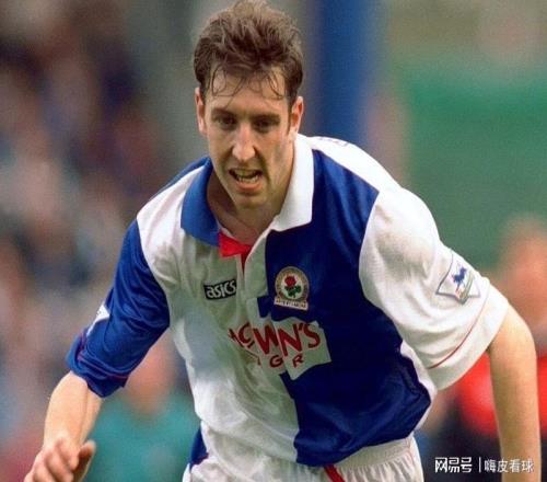 紅線！英超想要奪冠，利物浦不能再輸，曼聯和曼城，還能輸兩場