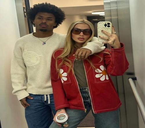 阿德耶米被替換后憤怒而面臨多特罰款妻子力挺：怎么能將他換下呢_德甲直播