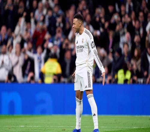 感動！27歲姆巴佩做“SIU”慶祝動作致敬C羅：他是榜樣+皇馬GOAT