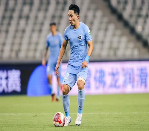 張衛(wèi)：面對(duì)西海岸的比賽我真是失誤之王，現(xiàn)在開始找新東家真是絕了_中超直播