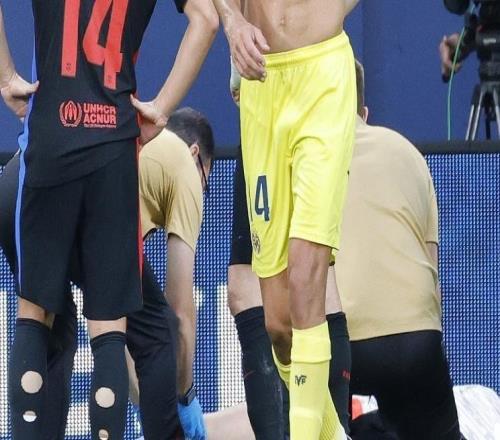 世體：特爾施特根將隨隊(duì)客戰(zhàn)黃潛，但預(yù)計(jì)得不到首發(fā)機(jī)會(huì)