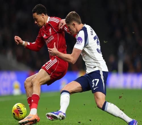 一場21踢出神劇情：2人染紅，利物浦最強大腿誕生：3輪狂轟5球