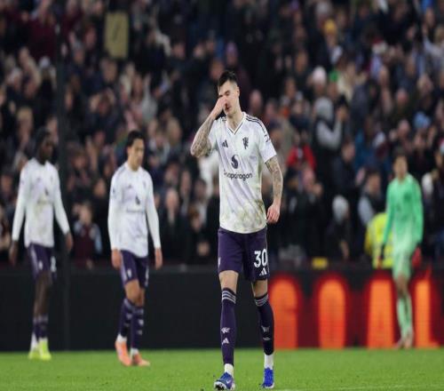 8500萬打水漂曼聯新援2分鐘離譜2失單刀！隊友氣炸，近3個月0球