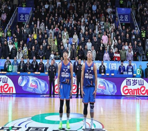 救救我！四川半場僅得16分落后北京36分，創(chuàng)造CBA上半場得分新低