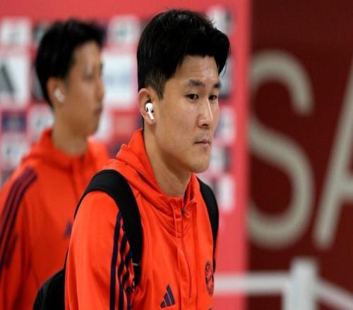 記者：金玟哉因牙齒和肌肉問題將缺席與海登海姆的比賽