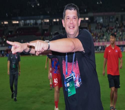 前國足主帥李霄鵬下課！球隊(duì)寧可讓降級隊(duì)前主帥帶隊(duì)，也不要他