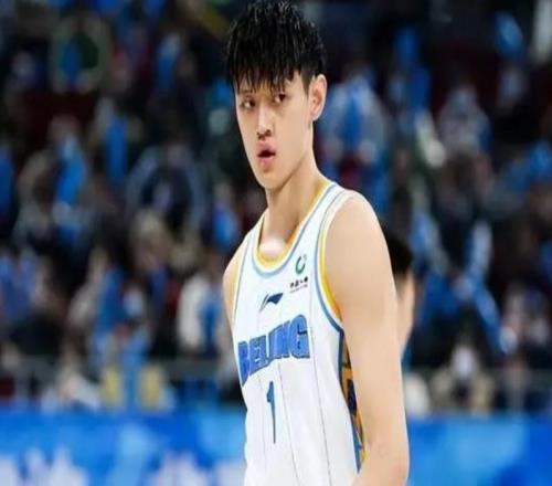 勝四川發(fā)布會！許利民回應(yīng)外援與曾凡博問題，方碩展高情商！