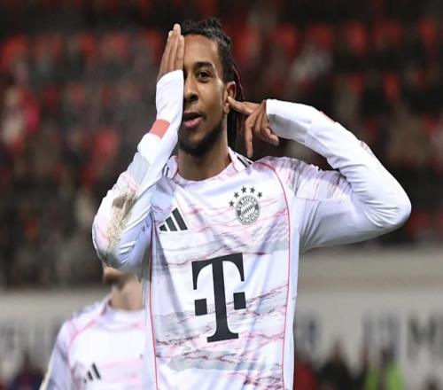 滿血回歸，此前經(jīng)歷眼部手術(shù)的奧利塞在進(jìn)球后捂住一只眼慶祝