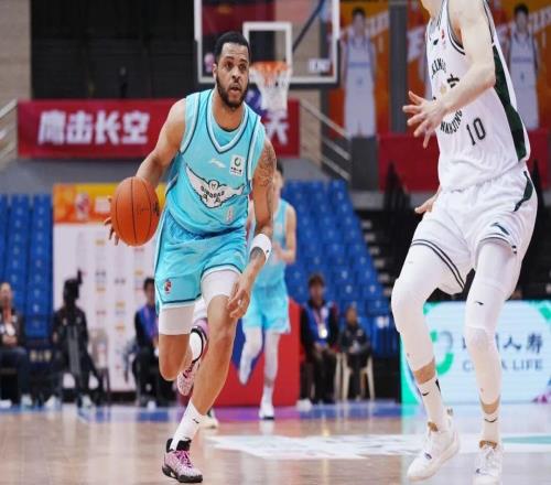 韋瑟斯龐當選20252026賽季CBA聯(lián)賽常規(guī)賽第一周中國人壽周最佳球員