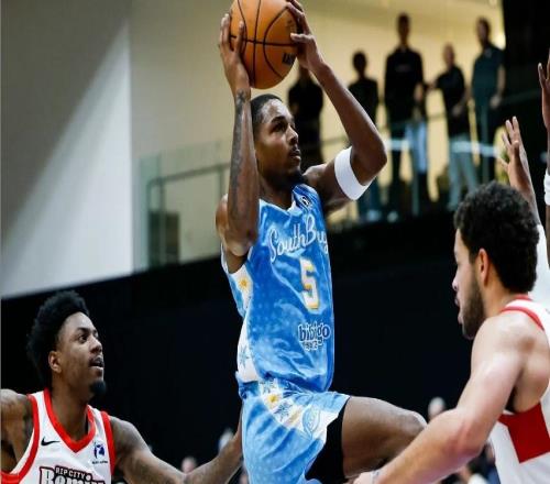 湖人二隊板凳席上還有一名可靠的得分手，他的進攻效率相當不錯