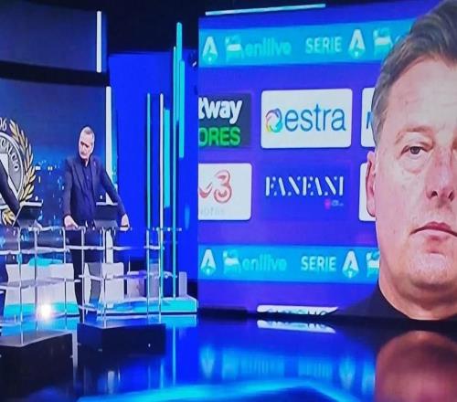 慘敗后烏迪內(nèi)斯主帥向記者發(fā)火：你去問球員，別來問我