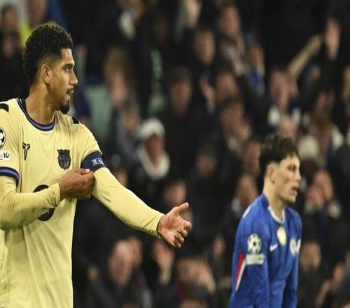 每體：巴薩希望阿勞霍在月底歸隊訓(xùn)練，并在1月初重返賽場