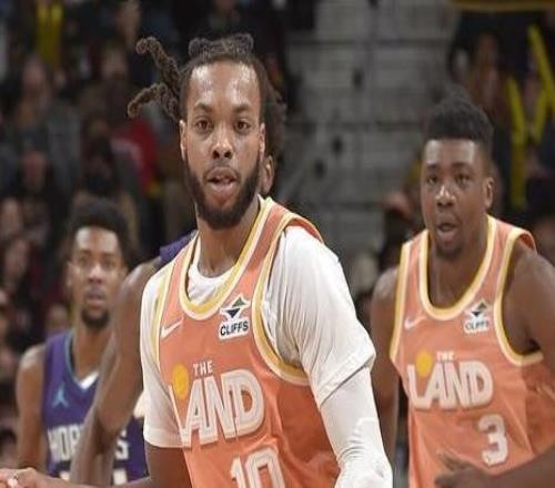 加蘭27+10三球23+9騎士戰(zhàn)勝黃蜂結(jié)束三連敗