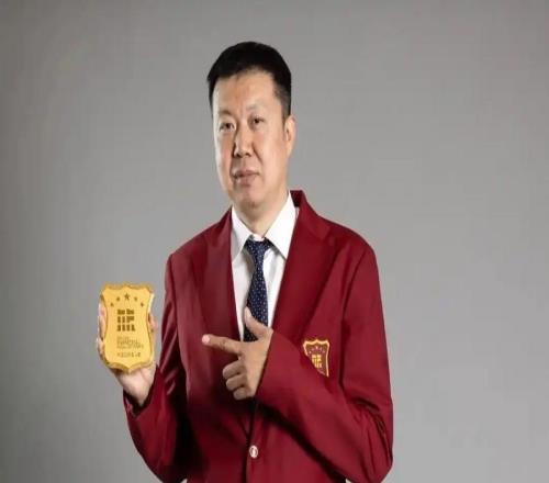 他不經常露面，但他從未離開！入選國際籃聯(lián)名人堂，王治郅獲得殊榮背后的故事