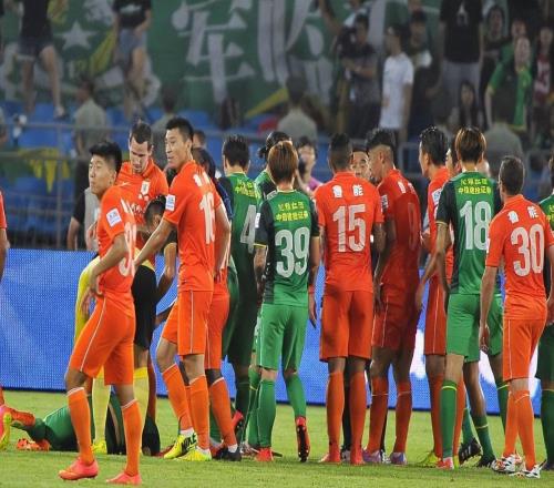 韓鵬轉(zhuǎn)正出任魯能新帥無懸念，未來將可能送走兩位外援，引發(fā)熱議