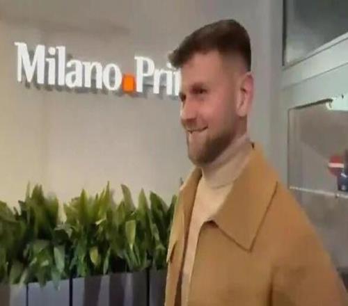 記者丨今早接受體檢，1月2日可踢卡利亞里