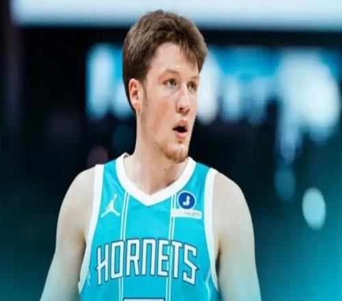 29場(chǎng)100個(gè)3分！NBA歷史第1人！這新秀太狠了，弗拉格謝他不殺之恩！