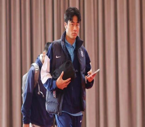 魯能外援中衛(wèi)補(bǔ)強(qiáng)又有新大魚，韓媒確認(rèn)他已跟泰山聯(lián)系，值得期待