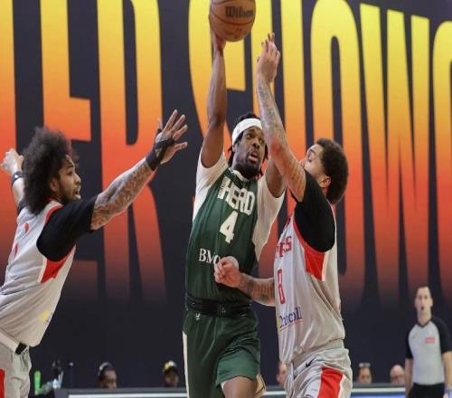 面對火箭二隊依然表現(xiàn)平平，前獨行俠首輪秀的情況真是不容樂觀