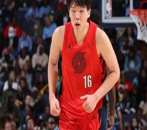 時隔5場再次出場！楊瀚森表現高效，值得更多時間！