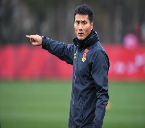 津媒報道邵佳一因承受較大壓力而選擇回避媒體采訪_中超直播