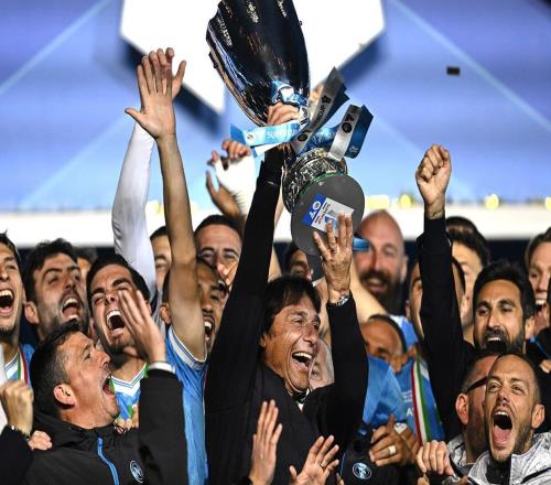 11年等待終圓夢！那不勒斯20完勝博洛尼亞，內(nèi)雷斯梅開二度