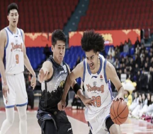 表現(xiàn)欠佳，劉煒：留給理查德森的時(shí)間不多了，希望他盡快適應(yīng)