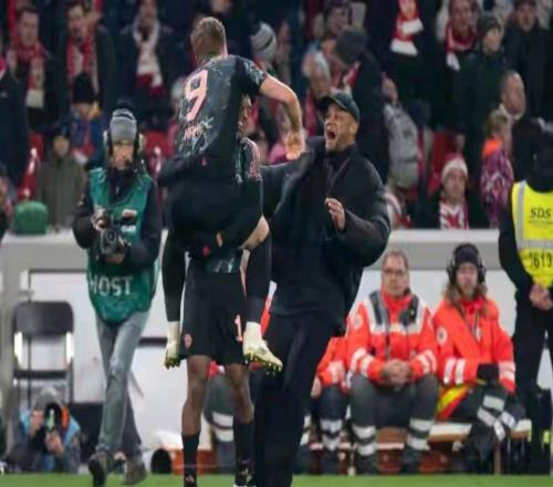 完美收官：拜仁半程不敗創(chuàng)紀錄領跑德甲