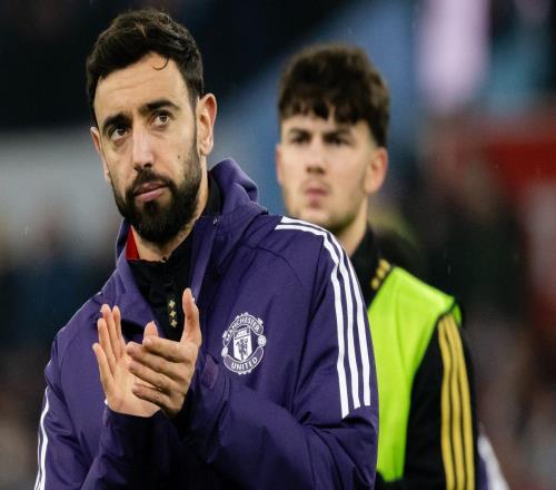 費(fèi)爾南德斯傷缺催生緊急補(bǔ)強(qiáng)！曼聯(lián)敲定替代者，內(nèi)維斯成完美目標(biāo)