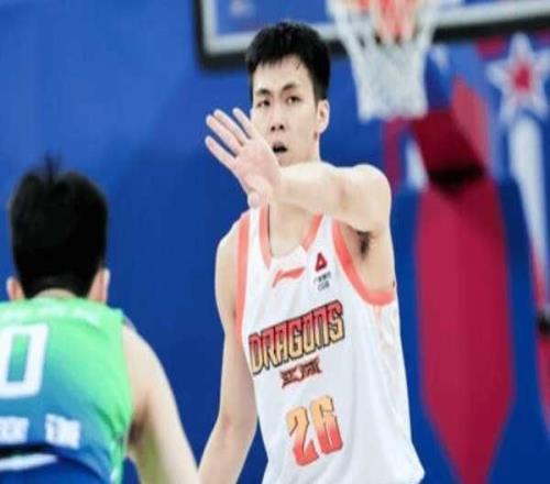 真香！CBA“菜鳥”再砍30+，5場比賽場均22分，網(wǎng)友遲早進國家隊