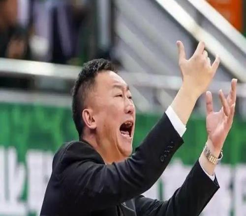 防守為王體系制勝：從青島崛起看劉維偉的籃球哲學(xué)與浙江衰落之痛