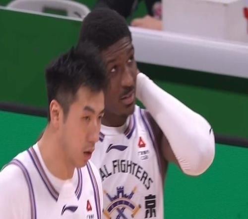 慘遭4連敗！張慶鵬：40分鐘的高強(qiáng)度比賽，希望有更多人站出來