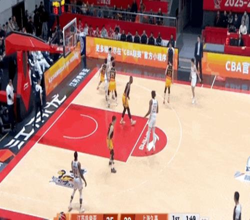 26歲廣西球王，在質(zhì)疑聲中成為本土得分王