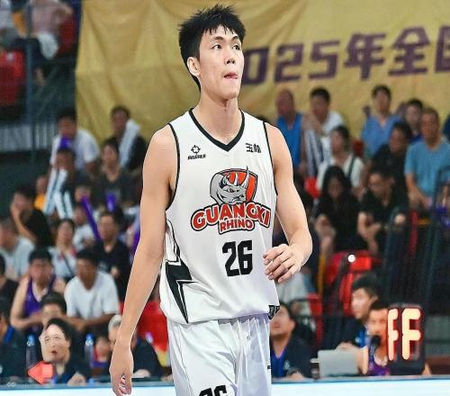 廣西老表炸翻CBA！5場(chǎng)狂砍22.8+，郭士強(qiáng)該召他入隊(duì)