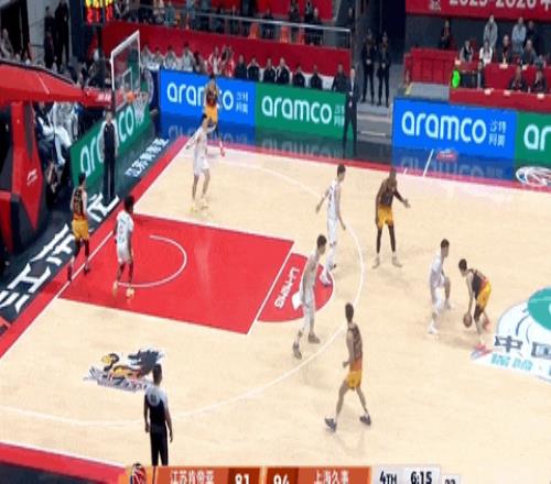 26歲廣西球王，在質(zhì)疑聲中成為本土得分王